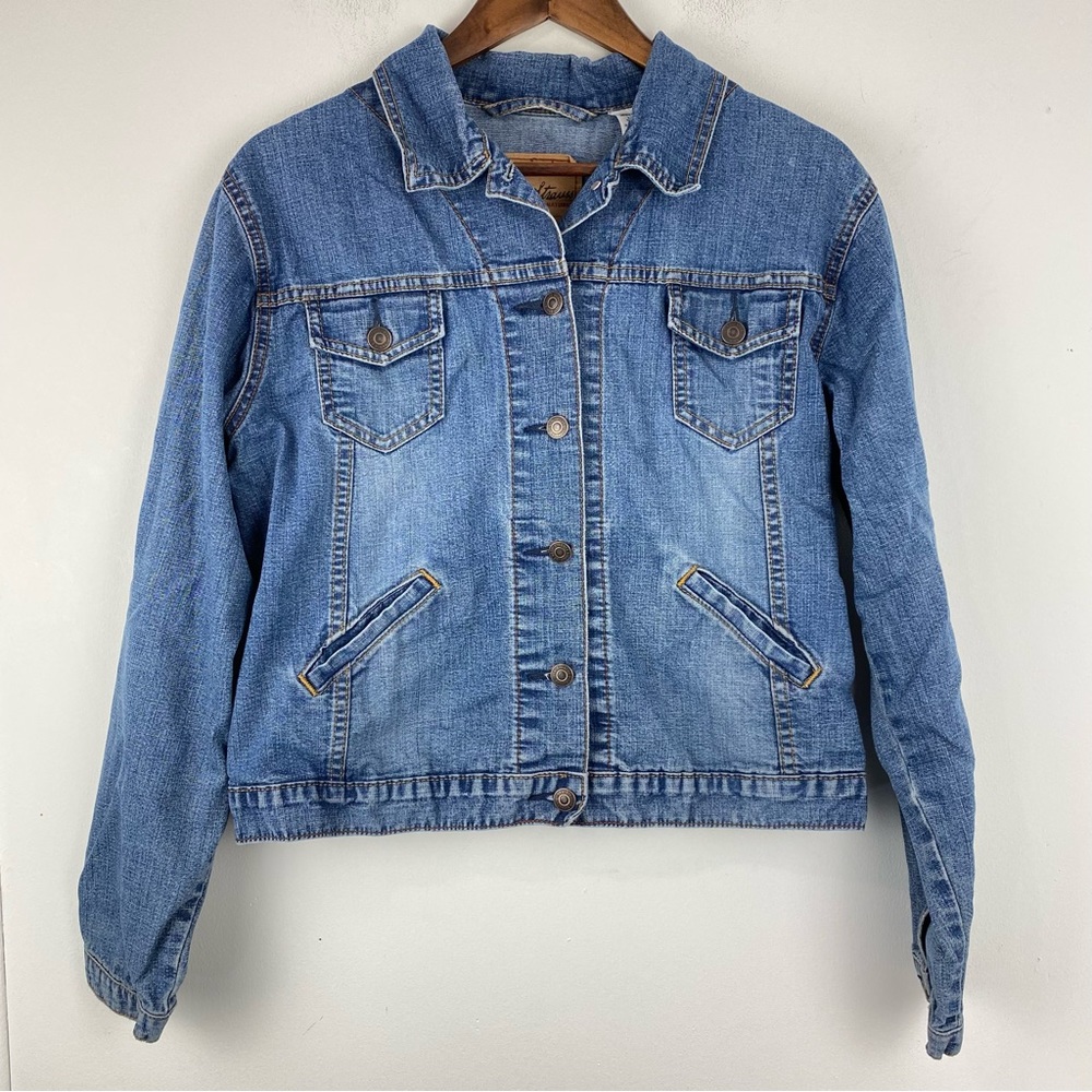 Signature Levi Strauss & Co. size Medium Women’s Blue Denim Jean Jacket